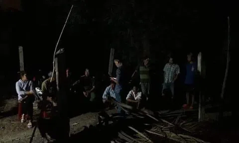 Nóng: Nghi án con trai dùng dao giết mẹ rồi tự sát